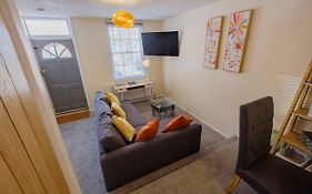 Kpgl Cosy Home